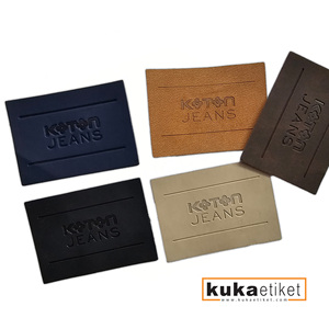 Étiquettes en similicuir PU personnalisées de haute qualité avec logo personnalisé pour les étiquettes de vêtements de marque de vêtements - Product Image 2