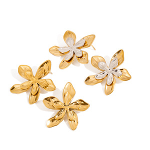 Flower <b>Stud</b> <b>Earrings</b> 18K Gold Plated Stainless Steel Hammered Design Everyday Wear Jewelry - Product Image 1