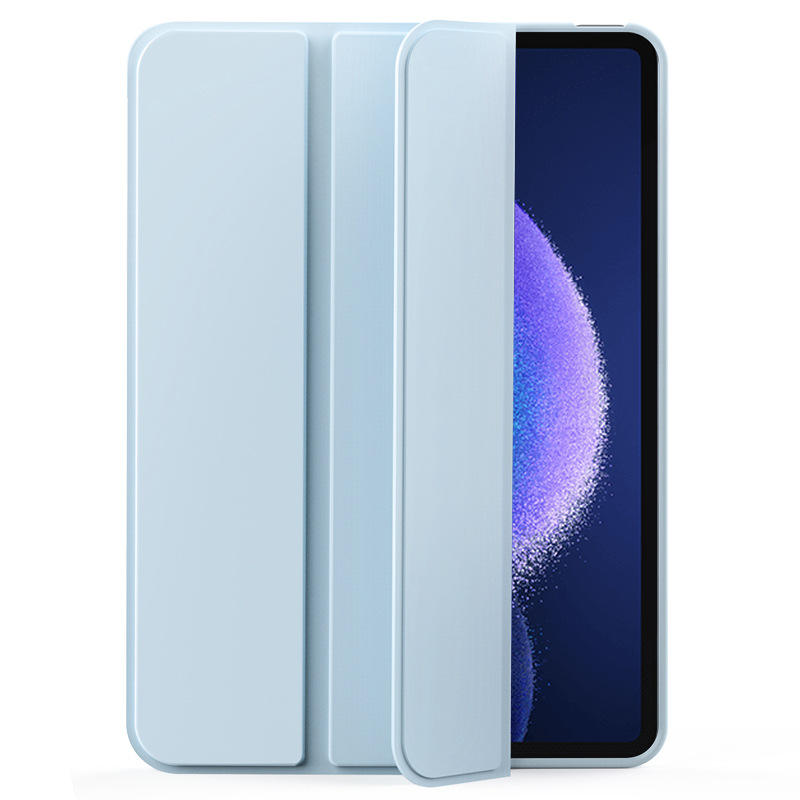 สีเขียวอ่อน