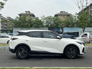 รถยนต์มือสอง GAC TRUMPPI GS3 ปี 2023 รุ่น SPEED 270T ENJOY EDITION 5 <span class=keywords><strong>ประตู</strong></span> 5 ที่นั่ง รถ SUV ขนาดเล็ก GAC GS3 พร้อมหลังคาซันรูฟ สีขาวบนพื้นดำ - Product Image 5