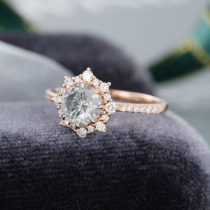 Anillo de Plata 925 con Halo de Oro Rosa Vintage y Moissanita Gris de 1ct, Anillo de Compromiso, Boda, Aniversario, Fiesta - Product Image 4