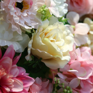 Pannello di Fiori Artificiali in Seta con Supporto, Decorazioni Floreali per Sfondo di Palcoscenici, Natale, Halloween, Matrimoni, Lauree, Pasqua - Product Image 3