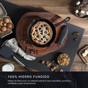 Sartén <span class=keywords><strong>de</strong></span> <span class=keywords><strong>Hierro</strong></span> <span class=keywords><strong>Fundido</strong></span> con Mango <span class=keywords><strong>de</strong></span> Silicona, Precurada, Apta para Horno y Compatible con Inducción - Product Image 2