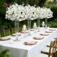 Arrangement floral violet, rangée de fleurs rose fuchsia et violet, boule de fleurs pour la décoration de table de mariage, mariage, décoration de la mariée