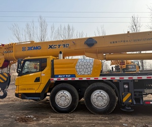 Year 2019 XCm xct70 All-Terrain <b>Crane</b> with SAC1300t STC800t6 STC800t5 STC1000c7 <b>crane</b> made in China - Product Image 4