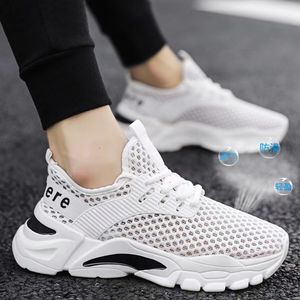 Nouvelles chaussures d'été pour hommes, respirantes, en maille fine, baskets <span class=keywords><strong>de</strong></span> sport, chaussures décontractées tendance pour hommes avec design en réseau creux - Product Image 3