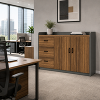 Aparador Moderno Ecológico con Acabado de Madera Sólida, 3 Cajones, 2 Puertas, Gabinete de Almacenamiento con Marco de MDF Color Carbón para Oficina o Espacio de Trabajo, Negro