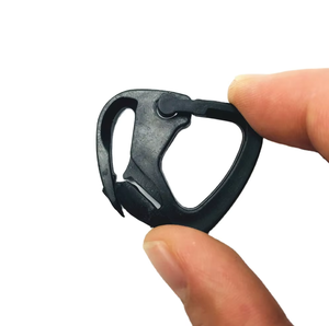 100 clips robustes <span class=keywords><strong>pour</strong></span> filet d'ombrage, crochets en plastique noir <span class=keywords><strong>pour</strong></span> bâche de <span class=keywords><strong>jardin</strong></span>, <span class=keywords><strong>pour</strong></span> suspendre et fixer des tentures d'ombrage extérieures et des toiles de jardinage - Product Image 1