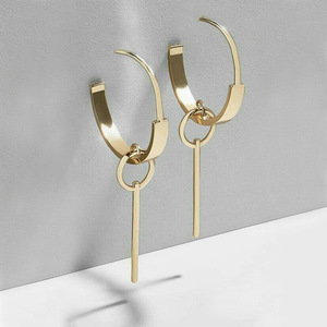 Boucles d'oreilles minimalistes pour femmes, bijoux de mode polyvalents inspirés des défilés modernes - Product Image 1
