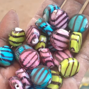 Perles de rondelle à facettes multicolores pour la fabrication de sacs et de bijoux Multi Size In Wholesale Price High Quality Silver Cotted Glass Beads - Product Image 1