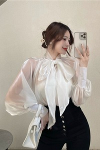 Nova Moda Primavera e Verão, Camisa Elegante com Laço Solto, Estilo Retro com Mangas Bufantes para Mulheres - Product Image 6