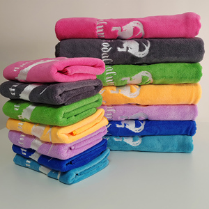 Logo personnalisé pas cher <span class=keywords><strong>de</strong></span> haute qualité séchage rapide absorbant microfibre Golf Yoga Fitness Gym Sports <span class=keywords><strong>de</strong></span> plein air ensemble <span class=keywords><strong>de</strong></span> serviettes <span class=keywords><strong>de</strong></span> sueur - Product Image 1