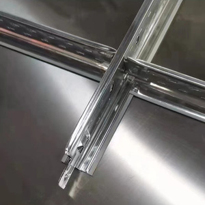 Plaques <span class=keywords><strong>de</strong></span> <span class=keywords><strong>plafond</strong></span> suspendu en PVC et gypse 2x2, accessoires <span class=keywords><strong>de</strong></span> décoration, grille en T, angle - Product Image 2