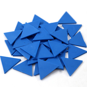 Hojas de conteo, un profesor de matemáticas de primaria demuestra formas geométricas utilizando auxiliares de conteo como triángulos y cuadrados. - Product Image 4