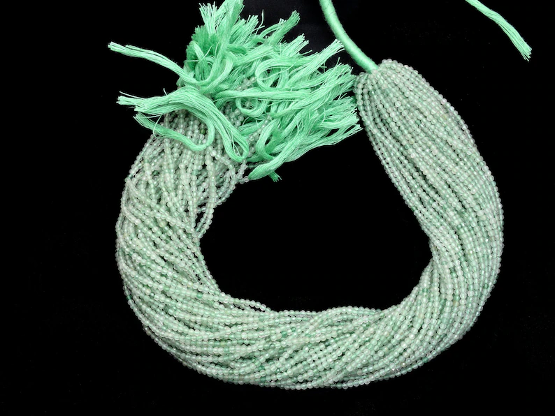 สีเขียว