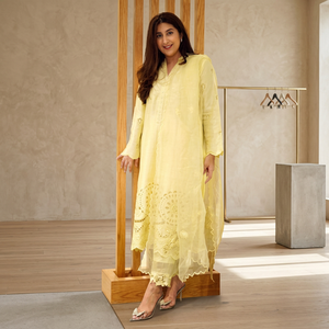 Robe en mousseline de soie élégante à col en V Lemon Fusion, respirante, pour le printemps et l'été - Product Image 3