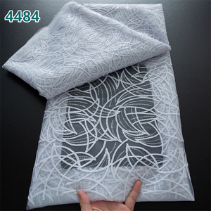 All'ingrosso bianco puro Tulle africano tessuto di pizzo con paillettes 5 iarde Nigeria Net di pizzo per le donne abiti da sposa 4484 - Product Image 2
