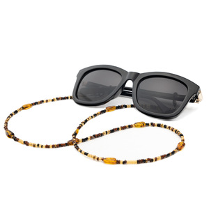 Nouvelles <span class=keywords><strong>lunettes</strong></span> de soleil en forme d'ambre à la mode Anti-perte <span class=keywords><strong>lunettes</strong></span> sangle Unique individualiste <span class=keywords><strong>lunettes</strong></span> chaîne <span class=keywords><strong>lunettes</strong></span> <span class=keywords><strong>cordon</strong></span> - Product Image 2