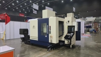 Offre Spéciale Centre d'usinage CNC à 5 axes vertical à broche unique BT40 de conception italienne et production JV (avec table inclinable)