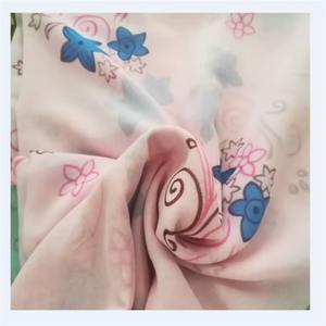 Venta caliente 100% Poliéster 5050 6458 Hijabs Bufandas Dubai Tela de gasa Hecho en China - Product Image 1