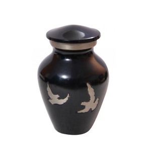 Urna Funeraria de Latón Hecha a Mano de Alta Calidad, Lista para Enviar, Mini Urna para Cenizas, Estilo Americano, Metálica - Product Image 2