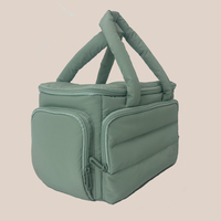 Sac de maquillage de voyage gonflé de couleur macaron avec logo personnalisé en gros, organisateur de cosmétiques imperméable avec porte-pinceaux pour femmes