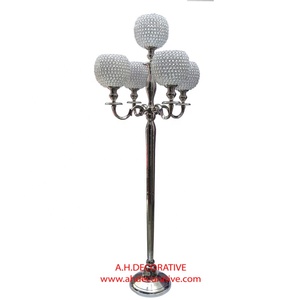 Candélabre avec bougeoir à 5 bras pour mariages pièce maîtresse en aluminium bougeoir fait main avec globe en cristal - Product Image 4