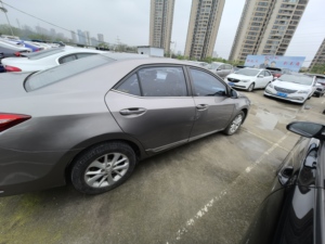 โตโยต้า โคโรลล่า ปี 2014 รุ่น 1.6L GL-i - เกียร์ CVT ภายในตกแต่งด้วยหนังแท้ คุณสมบัติความปลอดภัยสูง ประหยัดน้ำมัน เหมาะสำหรับการขับขี่ในชีวิตประจำวัน - Product Image 4