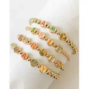 Personalizado gravado aço inoxidável colorido carta frisada pulseira, impermeável banhado a ouro pulseiras nome Popular