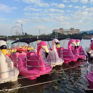 Foot Paddle Boat Water Park PE botes a pedal Cisne flamenco Paddle Boat