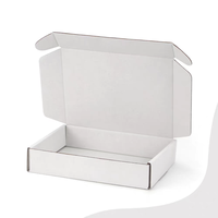 Maßgefertigte Rote Kleidungs- und Kosmetikverpackungsboxen UV-Logo Matt-Laminierung Biologisch Abbaubare Luxus-Kraftpapier-Versandkartons für