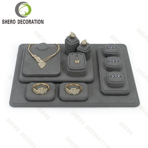 Conjunto de exhibición de joyería de terciopelo gris personalizado, soporte de lujo para joyas de diamantes, para exhibición de joyería de alta gama - Product Image 2