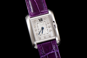 Montre mécanique automatique élégante et tendance, cadran texturé gravé argent et blanc, bracelet en cuir de crocodile violet brillant - Product Image 2