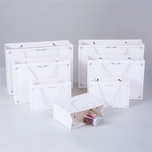 230gsm Carton <span class=keywords><strong>Blanc</strong></span> Multi-taille Personnalisable Logo Sac Fourre-Tout Sac Fourre-Tout en Papier <span class=keywords><strong>Kraft</strong></span> - Product Image 6