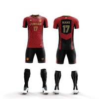 Livraison rapide d'usine, haute qualité, maillot de football 100% polyester à col en V, vente en gros, uniforme de football personnalisé à séchage rapide