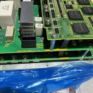Nuevo Módulo Amplificador Servo Original A06B-6400-H102 para Robots Industriales - Product Image 3
