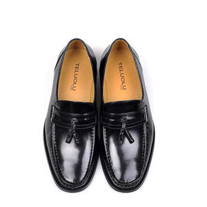 Zapatos formales de cuero de estilo británico, de corte bajo, sin cordones, de cuero vacuno vintage, hechos a mano. - Product Image 1