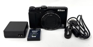 กล้องที่ใช้แล้ว COOLPIX S9900 กล้องดิจิตอลพร้อมระบบออปติคอล 30x และ Wi-Fi ในตัว (สีดำ) - Product Image 1