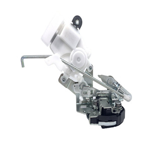 Actuador de Cerradura de Puerta Trasera Toyota DLA-1065, Sistema de Cierre Centralizado con Botón, Compatible con Modelos 2007-2014 - Product Image 1