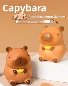 Giocattolo Antistress Squishy in Gomma a Forma di Capibara, Bestseller Virale, Piccolo Castorino Ruby che Soffia Bolle, Giocattolo per Giovani a Lenta Risalita - Product Image 1