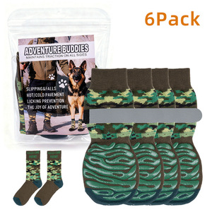 Kaos Kaki Anjing Anti-Selip Warna Kamuflase Mewah Musim Dingin, Gaya Sporty, Perlindungan Cakar Ekstra-Grip untuk Anjing Senior Aktif - Product Image 1