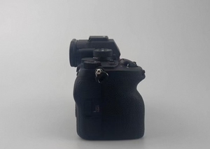 Appareil photo numérique plein format Sony <span class=keywords><strong>A7</strong></span> Mark <span class=keywords><strong>IV</strong></span> 33MP avec enregistrement vidéo 4K <span class=keywords><strong>A7</strong></span> <span class=keywords><strong>IV</strong></span> d'occasion - Product Image 3
