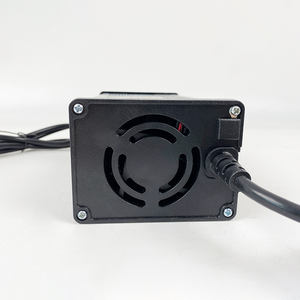 Nouveau 84v 5a accessoires <span class=keywords><strong>de</strong></span> <span class=keywords><strong>moto</strong></span> électrique adaptateur secteur régulateur <span class=keywords><strong>de</strong></span> tension pour scooters 84v 5a chargeur <span class=keywords><strong>de</strong></span> <span class=keywords><strong>batterie</strong></span> au Lithium - Product Image 5