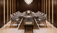 Chaise de salle à manger rembourrée moderne avec dossier creux pour salle à manger privée d'hôtel 5 étoiles