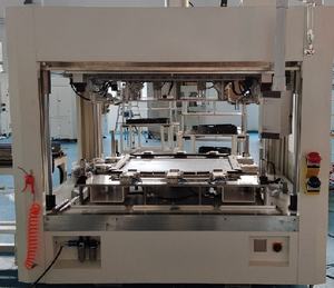 Machine de pressage à chaud pour tapis de coffre, équipement de recouvrement des bords pour véhicules électriques - Product Image 1