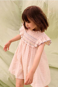 Vestido de Niña con Bordado Fruncido Rosa Dulce, Manga con Volantes, Algodón y Lino, Estilo Princesa, Ropa Infantil OEM ODM - Product Image 3