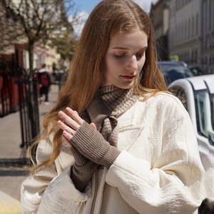 Mùa Đông Tùy Chỉnh Thực hiện OEM Người Đàn Ông Phụ Nữ Ngón Dệt Kim 100% Cashmere Găng Tay Đồng Bằng Sườn Cashmere Tùy Chỉnh Dễ Thương Găng Tay Ấm Áp Cho Phụ Nữ - Product Image 4