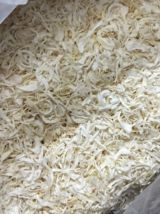 Copos de cebolla blanca hechos a medida OEM en cantidad a granel hechos naturalmente para la venta por exportadores - Product Image 2