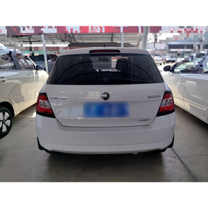<span class=keywords><strong>Skoda</strong></span> <span class=keywords><strong>Fabia</strong></span> 2015 d'<span class=keywords><strong>occasion</strong></span>, berline essence <span class=keywords><strong>automatique</strong></span> familiale, traction avant, blanche, inspectée, véhicule d'<span class=keywords><strong>occasion</strong></span> pour concessionnaires - Product Image 6