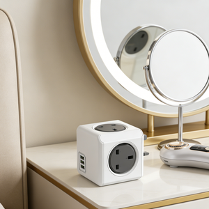 Prise de courant standard UE pour <span class=keywords><strong>les</strong></span> pays de la région, 4 prises AC, <span class=keywords><strong>3</strong></span> ports USB, charge rapide, certifiée CE - Product Image 1